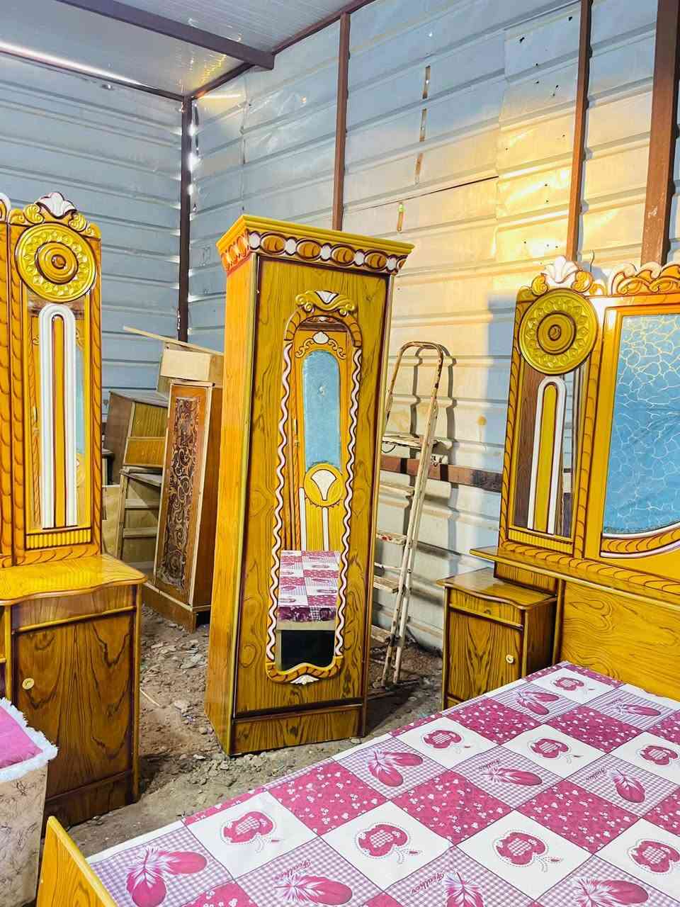 غرفه اخشاب للبيع ست ابواب ملحق نضيف أخت الجديده استعمال كلش قليل السعر 650 الاتصال على الرقم *********** بغداد متواجد واتساب وعندي توصيل بكروه
