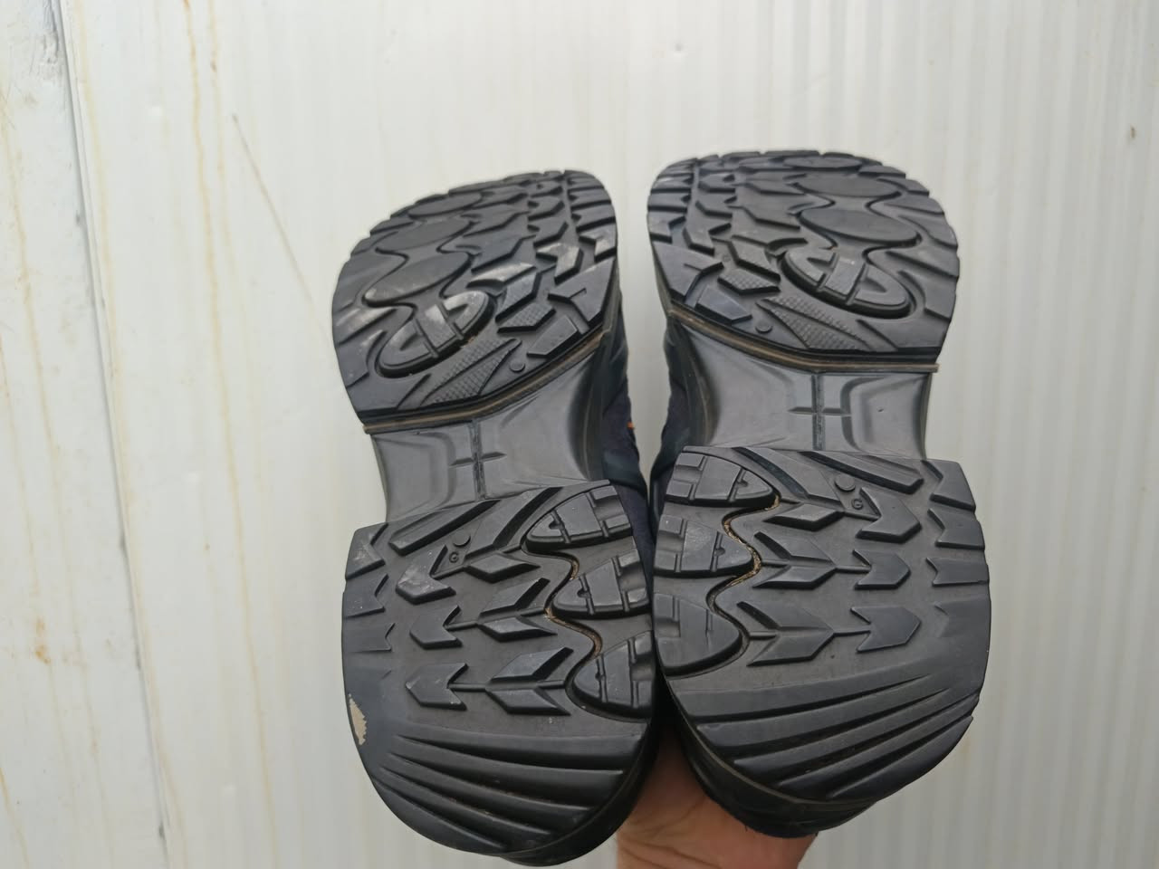 Lowa
قياس43

للحجز
خاص او واتساب***********
حصرا خاص او واتساب

انستكرام

https://www.instagram.com/yasser_alghazal?igsh=MTB6MnM4ODV1cGgxNg==

وهذا رابط صفحتنا ع فيسبوك

https://www.facebook.com/profile.php?
