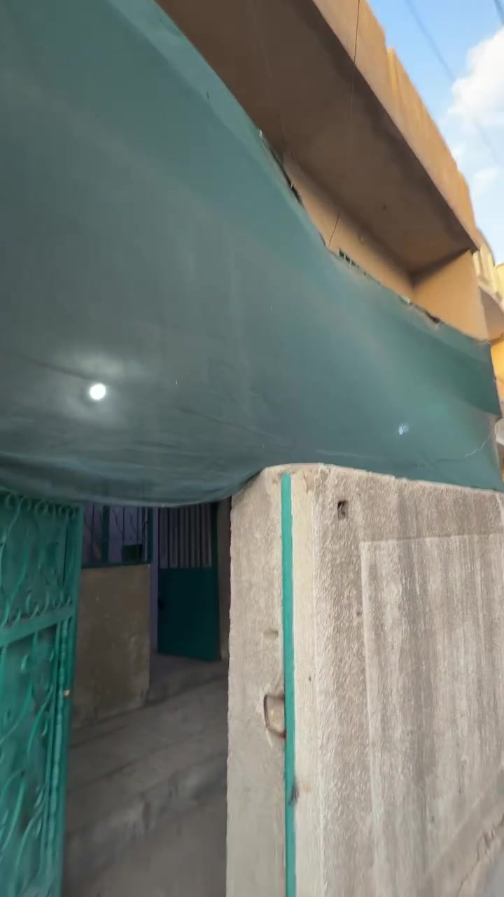:
منطقة البلديات - شارع القدس

🏡 بيت للإيجار – فرصة مميزة

📐 المساحة: 75 متر

✨ تفاصيل البيت:

🔹 الطابق الأرضي:

🚗 كراج

🍽️ مطبخ

🛋️ هول

🏠 استقبال

🛏️ غرفة

🚿 حمامين

🔹 الطابق الثاني:

🛋️ صالة كبيرة

🛏️ غرفة نوم

🌤️ بلكونة

📍 مميزات البيت:

✅ موقع ممتاز وحيوي

✅ مسافة خطوات بسيطة على الشارع العام

✅ مجاور مطعم بيگ چكن

✅ قريب على الخدمات والأسواق

✅ هدوء وخصوصية عالية – ماكو بيت مقابل البيت

📞 للاستفسار والحجز: ***********

🏛️ ألهـادي للعقار والمقاولات…
