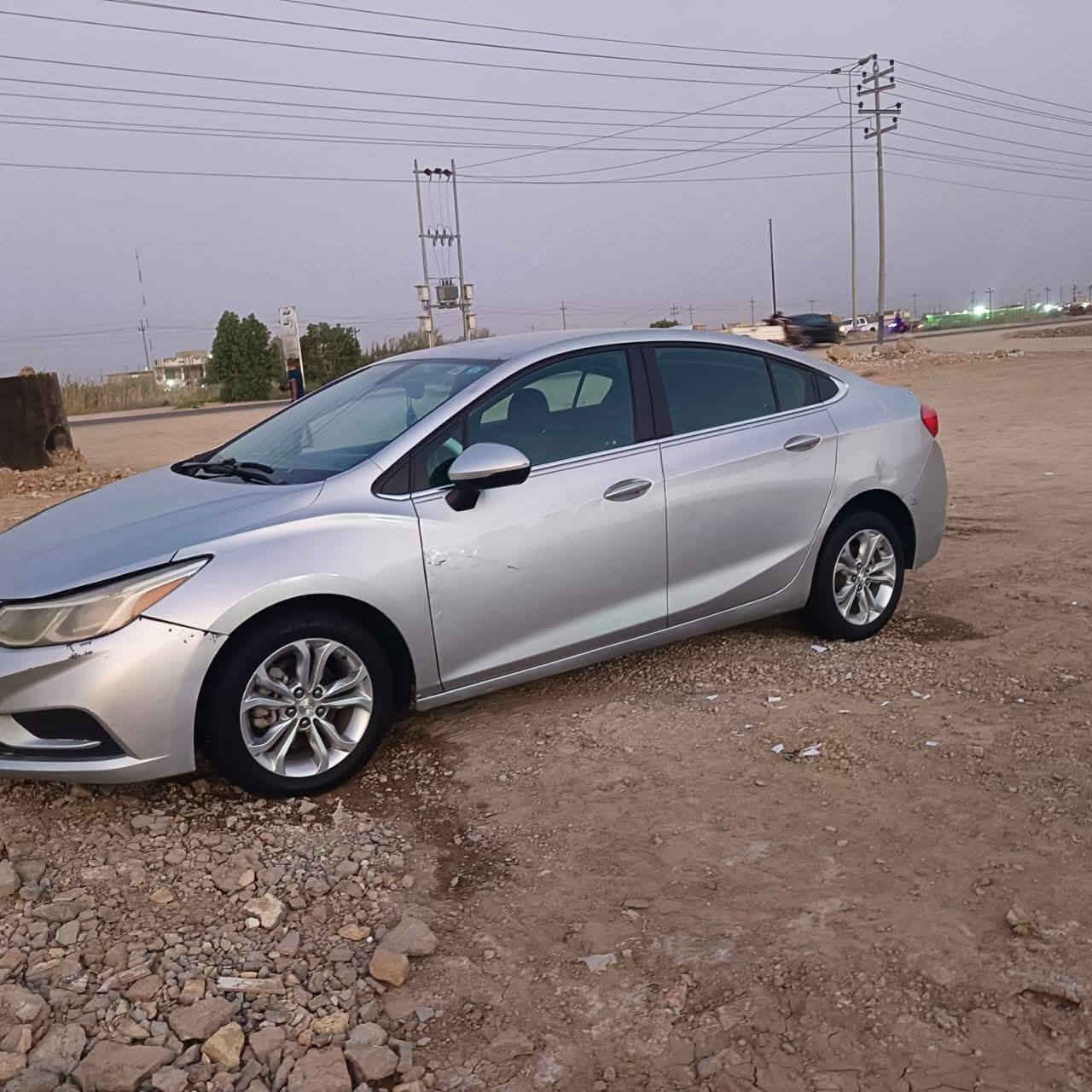 سيارة شوفر ليت كروز 2019 LTحساسات خلفيه كامره دواره اوتو ستوب مثبت سرعه كشنات تدفئ اطفاء ذاتي تشغيل عن بعد
اما ضربته جاملغ وبنيد بمريكا وبلعراق ضربه جاملغ خلفي ضربه خفيفه ومصلح تبريد وكير وحداديه وتخم تاير خير من الله جدد  *********** ( 77$ )
