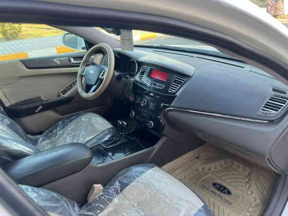 السلام عليكم كيه كادينزا موديل 2011 وارد خليجي مكفوله السياره من الضربه والتبديل بيها رشات صبغ للجماليه فقط المكينه سته سلندر السياره  فول مواصفات واحد على واحد، مكينه وكير مكفولات السياره جاهزه من حداده امامي خلفي من تخم تاير من تبريد تتفئه رقم بغداد مشروع وطني السنويه لغايه 27 السياره جاهزه من كلشي مكان السياره بواسط السعر 97 رقم التليفون *********** الرقم الثاني ***********
