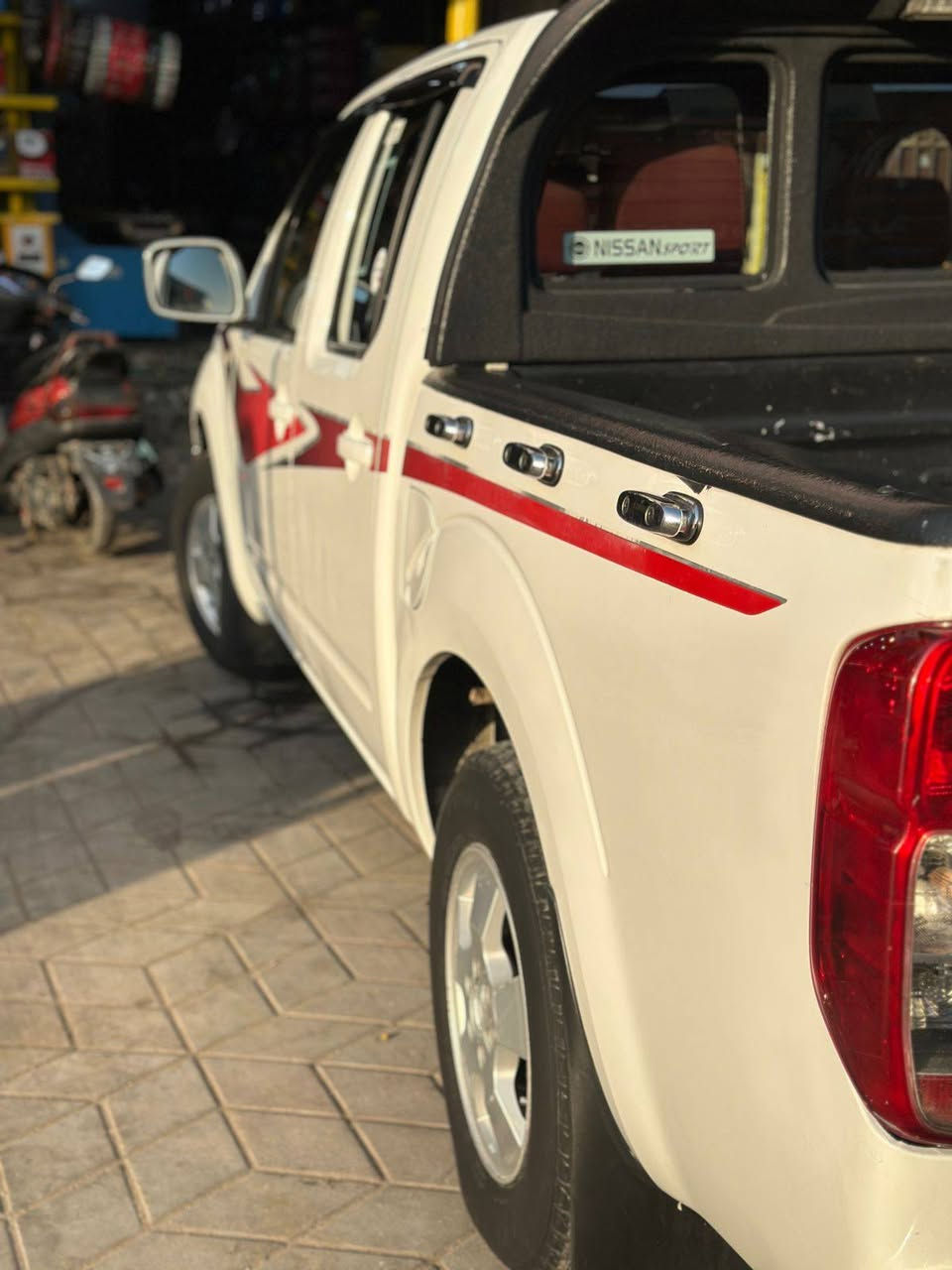 نيفارا خليجي فئة le شمالية رقم جديد العنوان بغداد الجديدة شارع المسبح كير محرك صدر تبريد تايرات باتري كله جديد السعر ١٢٠ ورقة بيه مجال بسيط ***********
