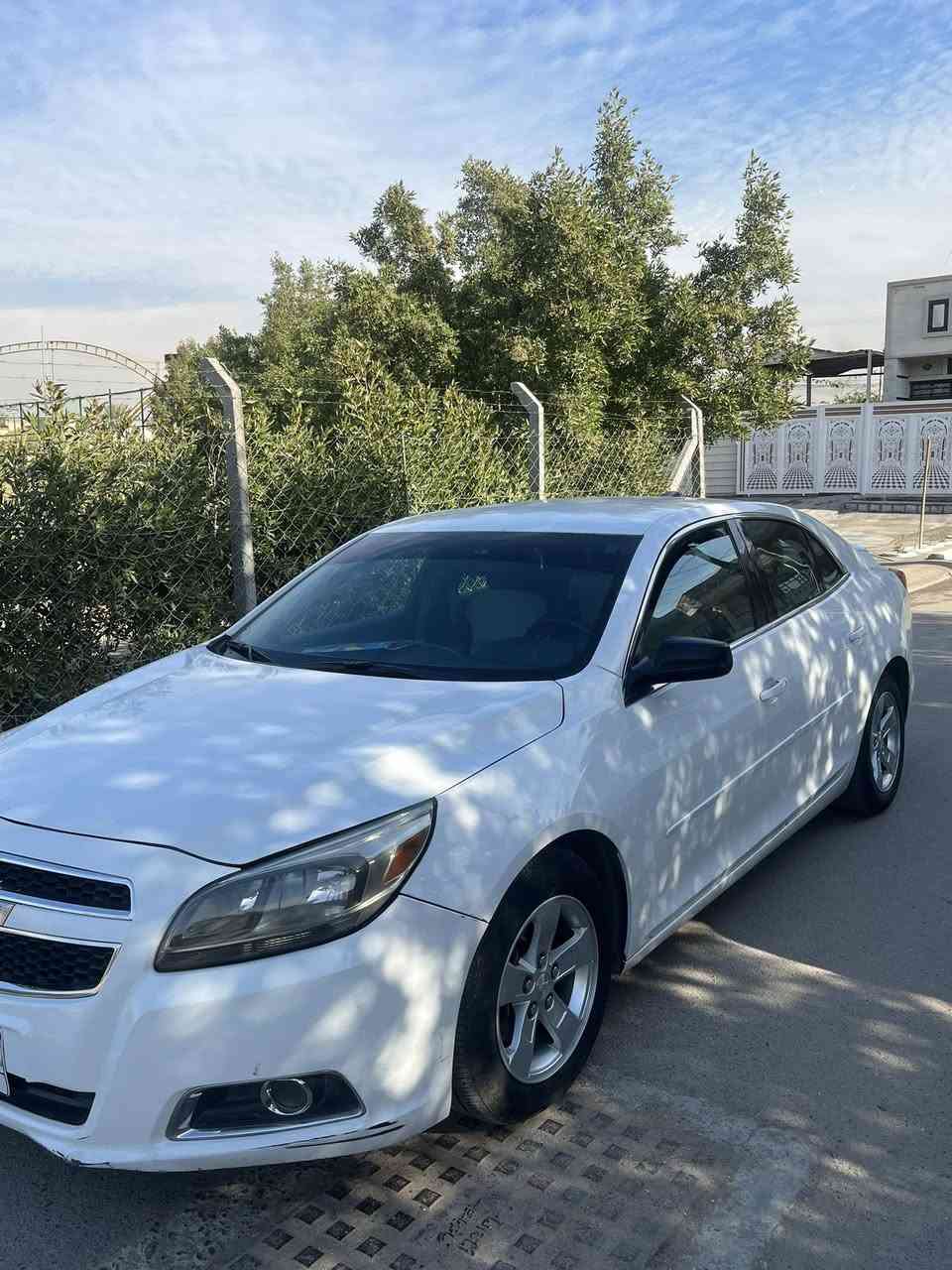 السلام عليكم
شوفر ليت ماليبو ٢٠١٥وراد امريكي Ls

رقم بغداد بأسمي تحويل ثاني يوم 

محرك ٢٥٠٠
فول تحكم ستيرن
شاشه جبيره 
ويل كروم 
وباقي المواصفات المعروفه 

الحادث 
بنيد صبغ بدون دواخل السونار مرفق بل منشور 

السعر ١٠٥وبيها مجال 
***********
***********
