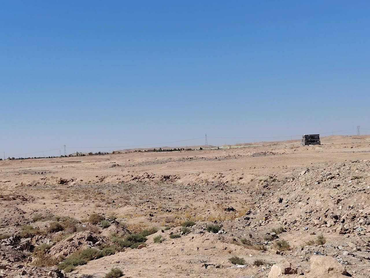 السلام عليكم
قطعه أرض للبيع في توزيع شبكات
قريبه على مستشفى الجديده
وقريب على معمل لبلوك على سايدين
مساحه ٢٥٠ متر
رقم القطعه 20330
السعر 3مليون وربع
للاستفسار على رقم ***********
