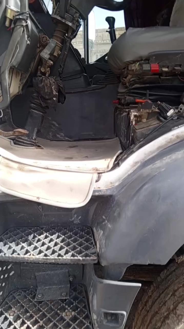 السلام عليك افيكو الفينيه مكينه 120مجفته ستندر كير فلر مجموعه طيره رقم نكليزي المكان  البصره الدير 
***********
