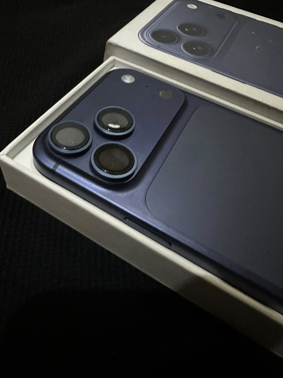 آيفون 17 برو ماكس عربي شرق اوسط بطاريه 100 مشحون 130 بعد ب ضمان ستنين نسخت شريحه الفعليه مأكل ملحقاته بي نقطه سوده مثل ما موضح مابينه كلش زغيره سعره 1850 قفل رقمي***********
