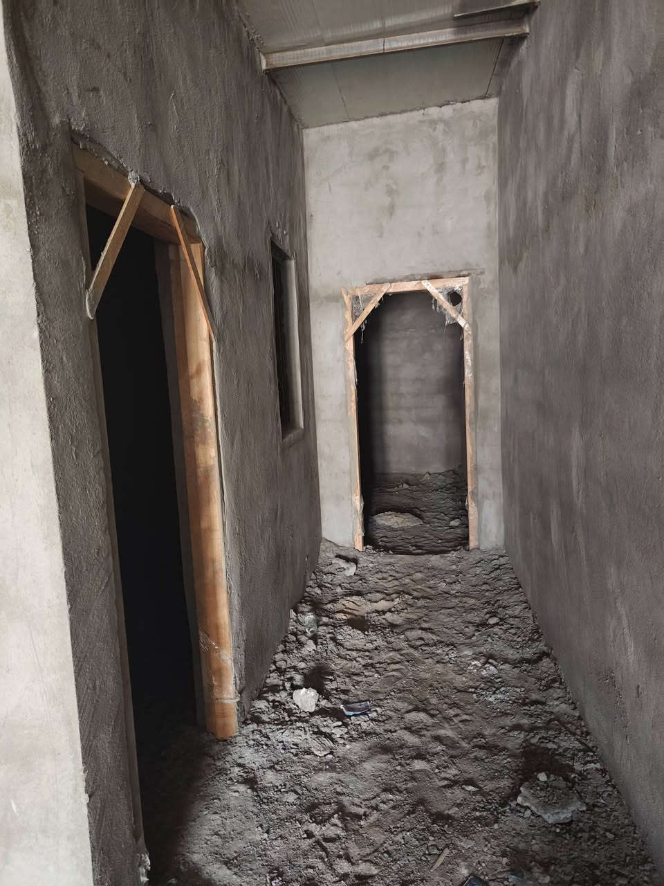 السلام عليكم بيت للبيع مساحه 100متر نوع عقار طابو زراعي وكاله ونسخه من طابو بيت تسيس ماي ومجاري وكهرباء سقف سندويج ارضي رباط كونكريت اي ستفسار ***********  مكان البيت جزيره اليوبه
