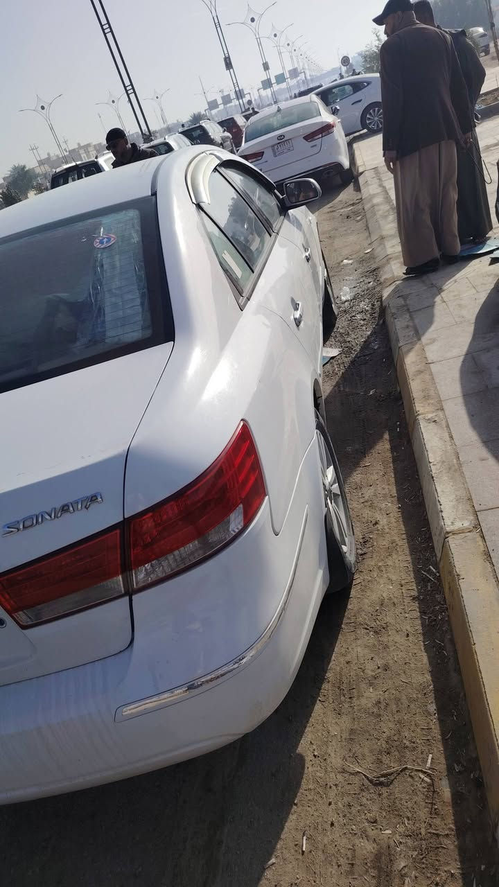 سياره سوناته 9 كفاله عامه من الضربه والتبديل عدا الطخات البسيطه الموجودات بالمنشور  . ومكينه وكير كفاله
السياره بسمي مكانها ذي قار سوق الشيوخ 
سعرها 112 وبيها مجال حك الجيه فقط
***********
