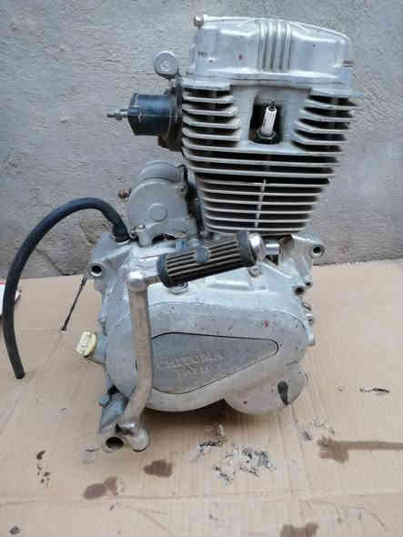 السلام عليكم.. محرك ام تي ار للبيع شغال مابي شي قبل فترة شديت كلجات جديده سعر 75 وبي مجال.. ***********
