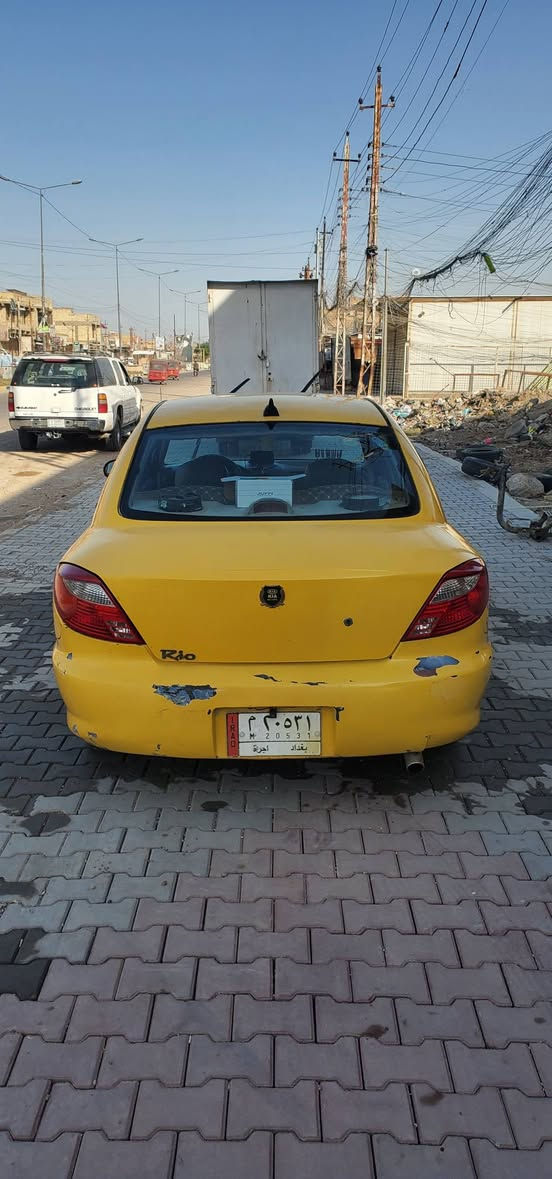 السلام عليكم
كيا ريو موديل ٢٠٠١ سنوية باسمي 
كير ومحرك كورله
تخم تاير جديد 
باتري جديد 
ماببة اي نقص
 بس راديتر تبريد 
مكاني بغداد 
سعر ٣٣ ورقة وبية مجال شي بسيط 
للأستفسار ***********
