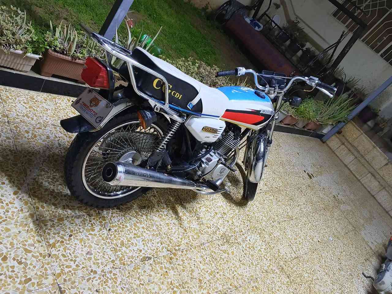 سلام عليكم ماطور تايكر 2020 ماطور حيلل نضيف مكينه مامفتوحه السعر 400 وبي مجال بسيط للستفتار اتصل علا هاذه الرقم ***********
