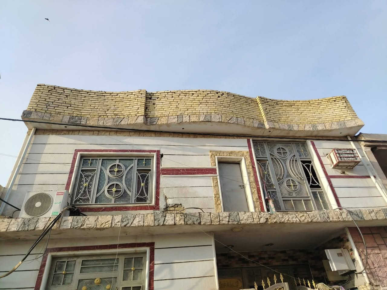 السلام عليكم خلفه بناء بلوك طابوق شغل درجة أولى نشتغل كذالك تشميع بتلوات صب أراضيه ولبخ شغل مرتب ***********
