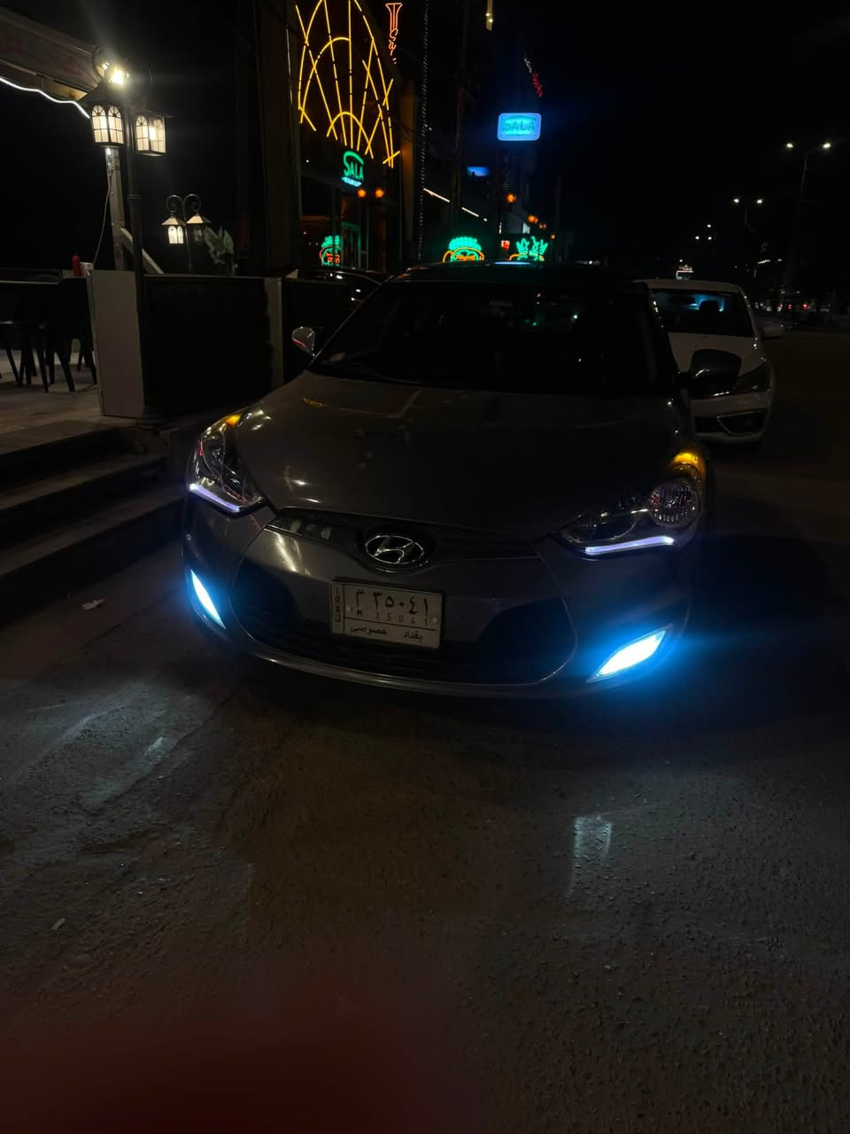 السلام عليكم
هونداي فوليستر موديل ١٣ فول مواصفات للاخير 
السيارة وارد امريكي حادثها جاملغ عكس السايق موجود بالصور
ايرباك دشبول 

ماشية ٧٩ الف
بانوراما 
سستم سماعات
شفتات ستيرن
تبريد ثلج 
كير ومكينة كفالة 
بيها طخة بالدوسة ورصعة بالجاملغ موضحها بالصورة 
مكانها بغداد حي تونس

السعر ٨٥ وبيه مجال للشراي
للاتصال ***********
