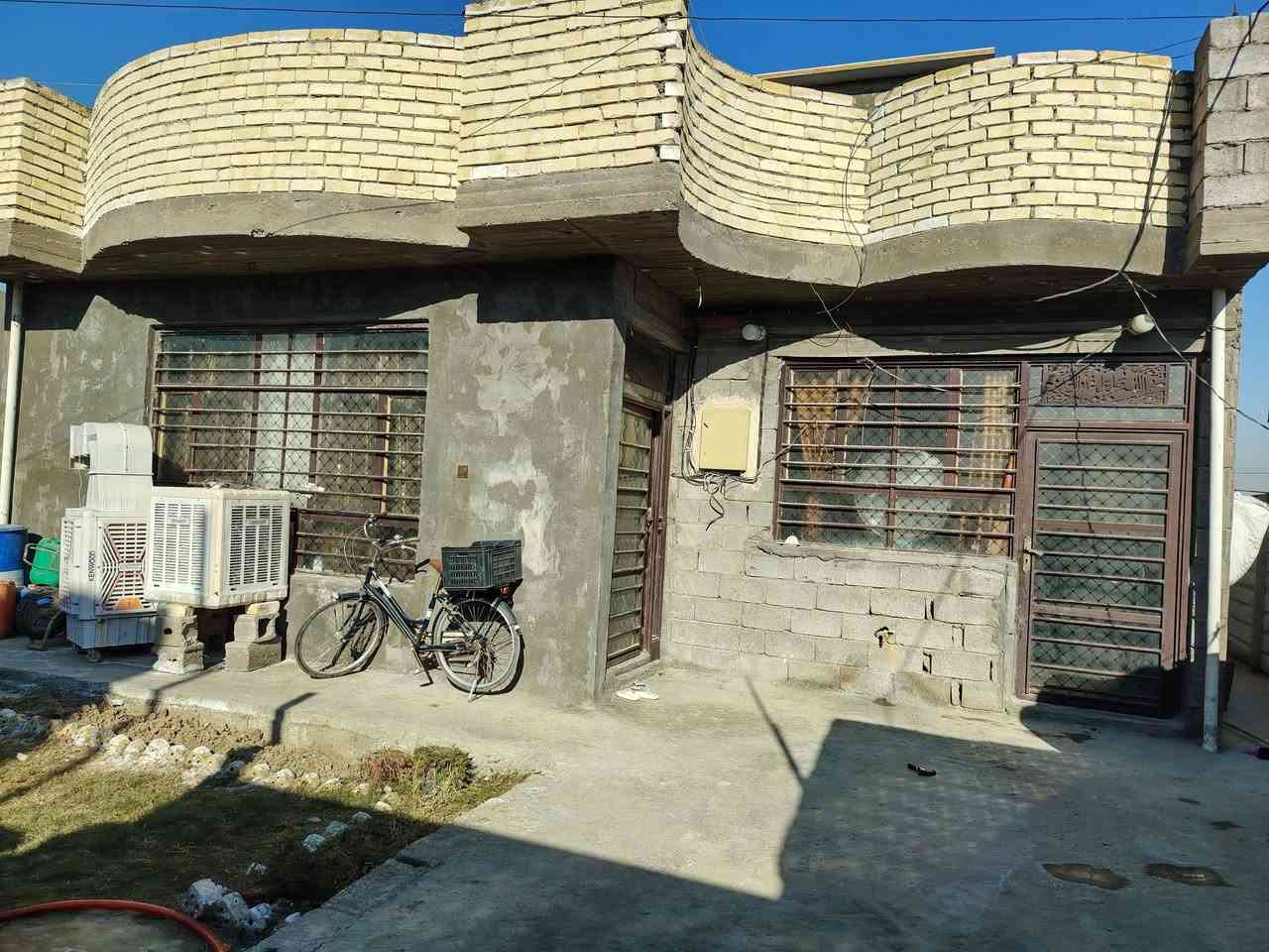 سلام عليكم
بيت للبيع
مساحة 250 م  واجهة 12.5م نزال 20م
مكان البيت هور رجب شارع الإذاعة قرب جامع الغفران
يتكون من غرفتين نوم 5 ×4 وصالة 3.20 ×8 ومطبخ 4 ×4 وستقبال 6×4.5 سعر مناسب
حديقة ومماشي من الجانبين ومامشة خلفي
وكراج كبير 7.5×4
للاستفسار الاتصال على الرقم
***********
