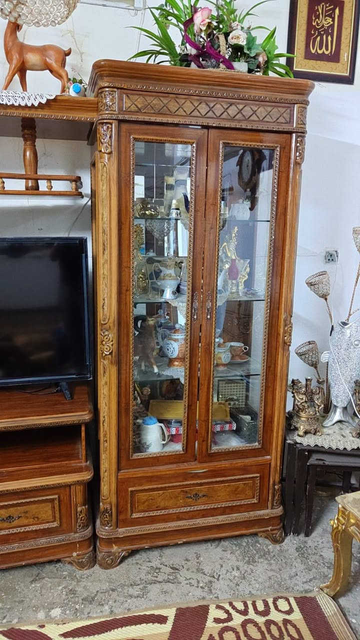 سلام عليكم مجمد للبيع نظيف وتجمد سعر 250وبي مجال ومعرض جديد نظيف يخبل سعر 200 قفل شارع دليمات ***********

