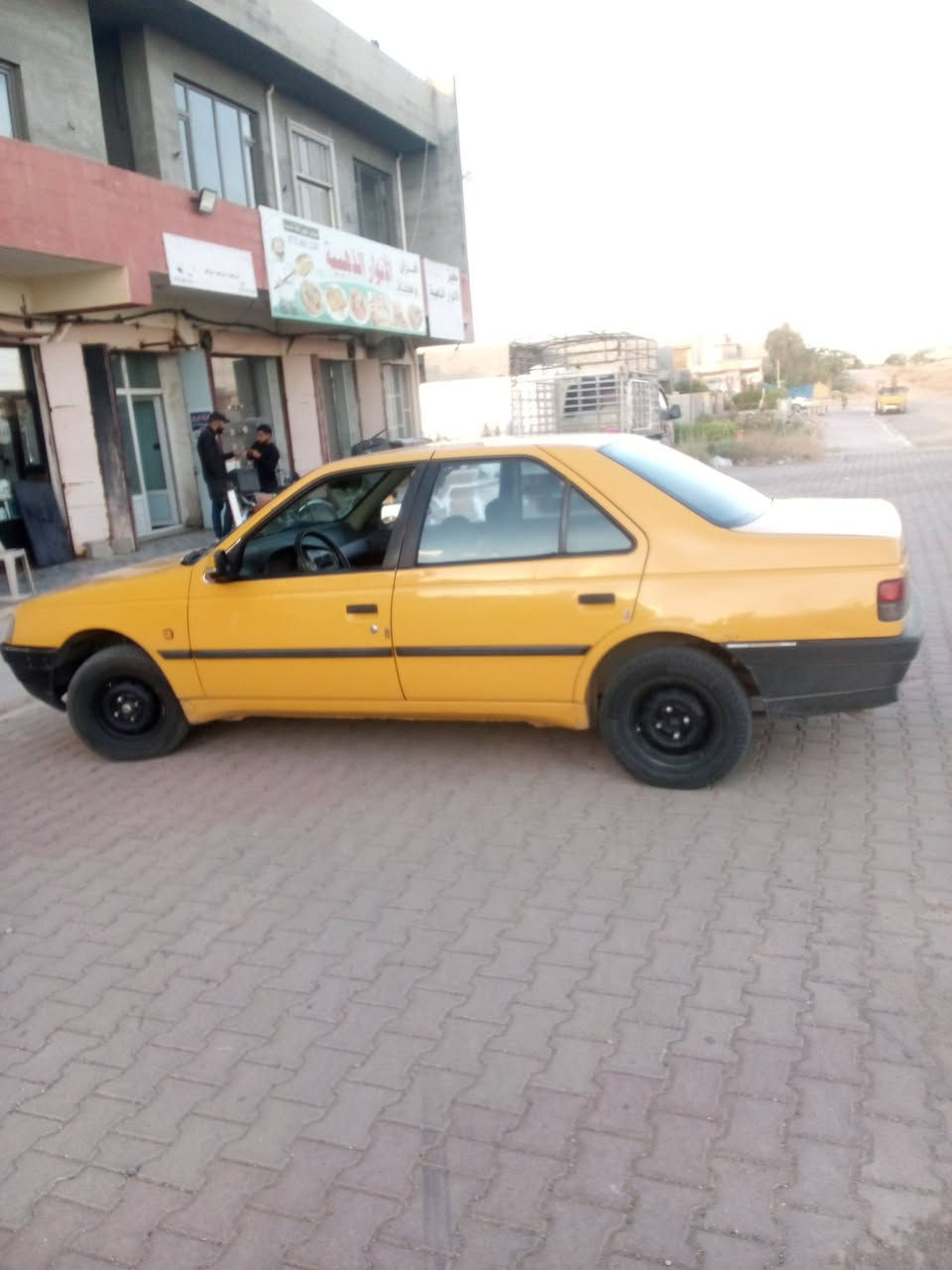 بيجو روا نضيف 2009 كله بشرط
***********
