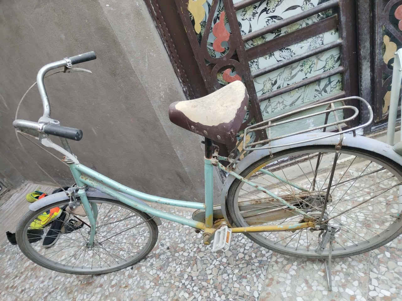 اغراض للبيع  العنوان ملحق قريه الغدير


**إذا كنت صاحب هذا الإعلان وتريد حذفه لأي سبب، رجاءا أرسل رسالة إلى الدعم الفني**