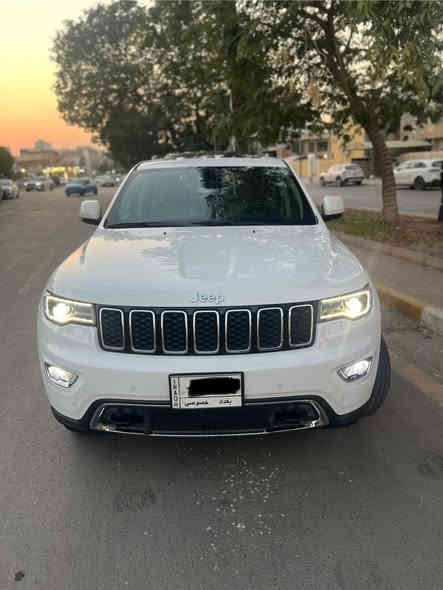 جيب خليجي مكفوله ٢٠٢٠ 
بلادية ومكفولة من كلشي
وكالة ليث العبيدي  
جديدة جدا بحالة الوكالة 
ماشية ٥٦ الف حقيقي من الوكالة على شخص واحد 
فول مواصفات  
بغداد حي القادسيه  
بسعر ٣٢٥ 
***********
