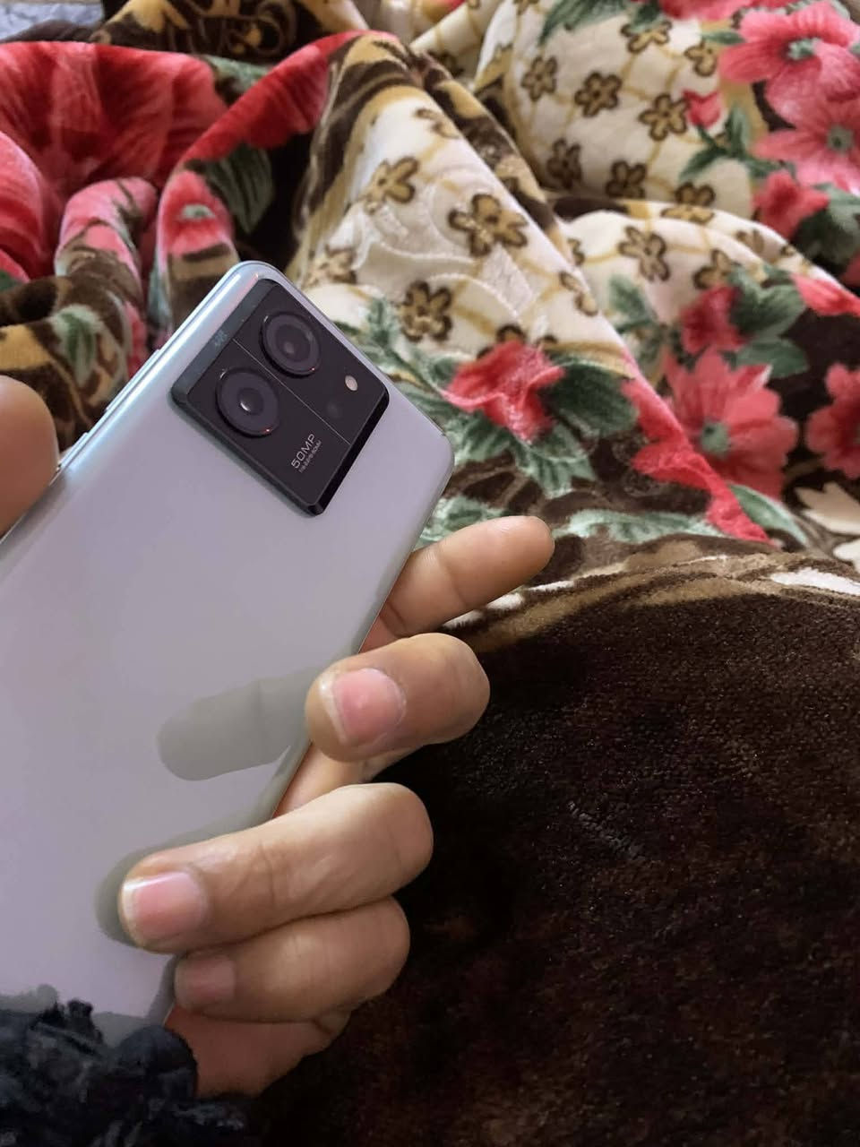 شاومي 13 t غني عن التعريف
 مراوس او بيع 

 نظافة 100% غراضه كامله 

كامره 1080 p 60 fp

ببجي 120 فريم  هرتزية 144 

 ذاكرة 256 +8 كامرة


**إذا كنت صاحب هذا الإعلان وتريد حذفه لأي سبب، رجاءا أرسل رسالة إلى الدعم الفني**