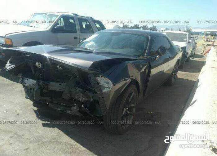 السلام عليكم وارد امريكي حادث بالصور السياره بيهه 3 قطع صبغ مكينه كير كفاله سنويه وهزه جديده وباسمي تحول مباشر جاهزه من كلشي حداديه كير تبريد ب145 بيه مجال 
*********** البصرة, العراق
