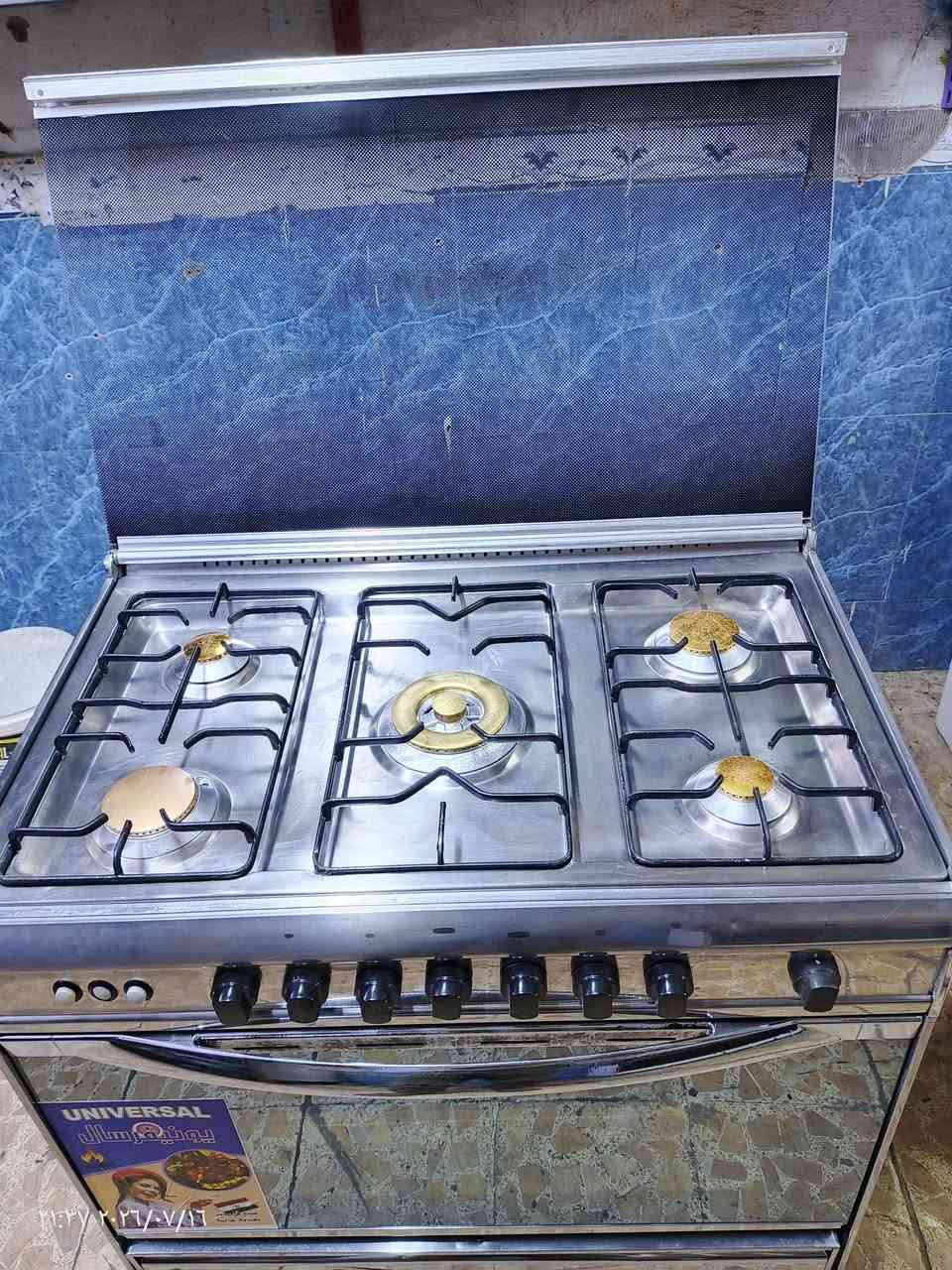 طباخ للبيع نوع مصري يوني فيرسل جديد كله شغال مابي اي نقص مكان النجف حي االغري ***********
