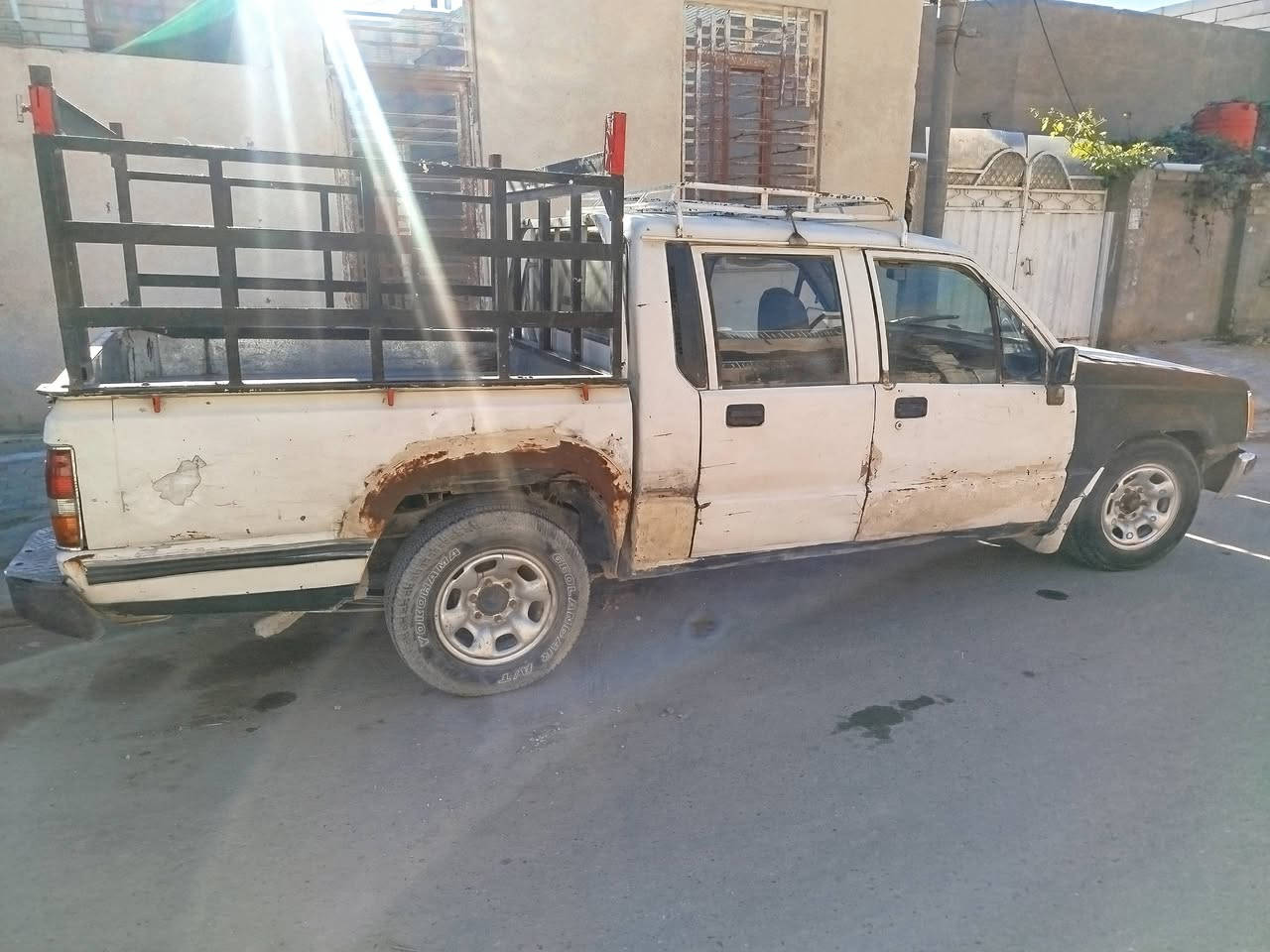 من رخصت لادمن بيكم موديل 96 رقم صدامي سنويه ألماني بيه مكينه ونجي 4سلندر كير اوتو السياره شغاله  الكهربائية شغاله السعر 20 كربلاء حي الطاقه *********** المكينه تبخر
