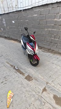 دراجة شحن لبيع موديل 2025 ملف 2000 واط بطاريات عدد 5 ستخدام بصيط من ال...