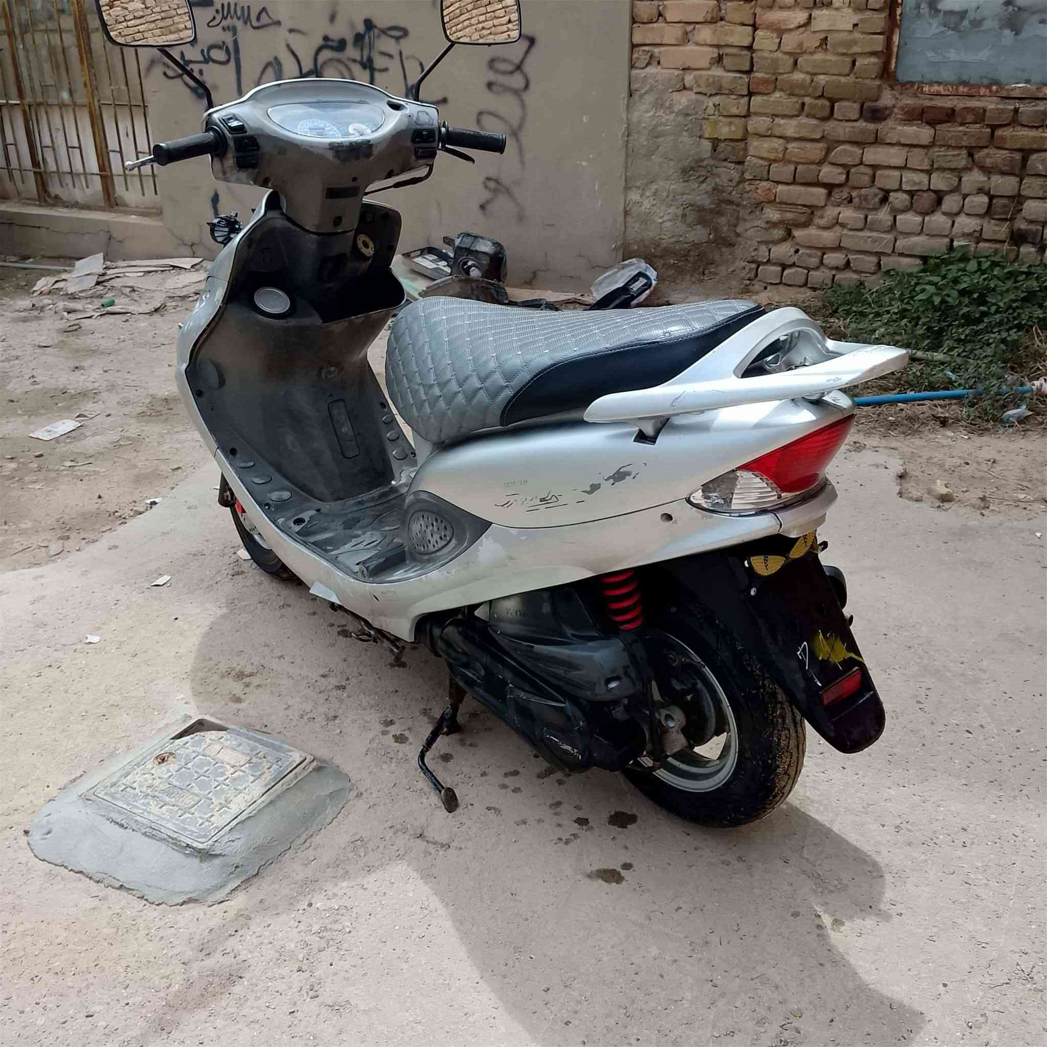 السلام عليكم مكلف بالنشر
للبيع كامكو تايوان نضيفة مال رمبة 

رقم صاحب الدراجة 

***********2
