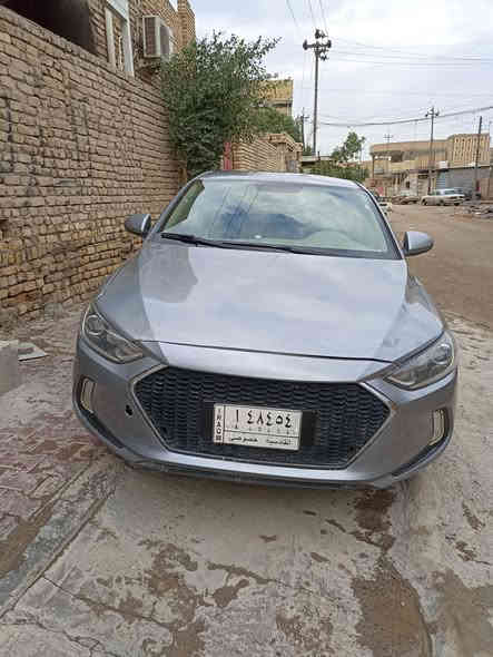 انتره امريكي موديل 17 ضربتهه بأمريكا جاملغ وبنيد مابدلات نفسهن وبيهه كرده بالبيبان الجهه الايسره ومصبوغات السياره ليبل واحد مابدل بيهه شي السعر 105وبيهه مجال الرقم ***********
