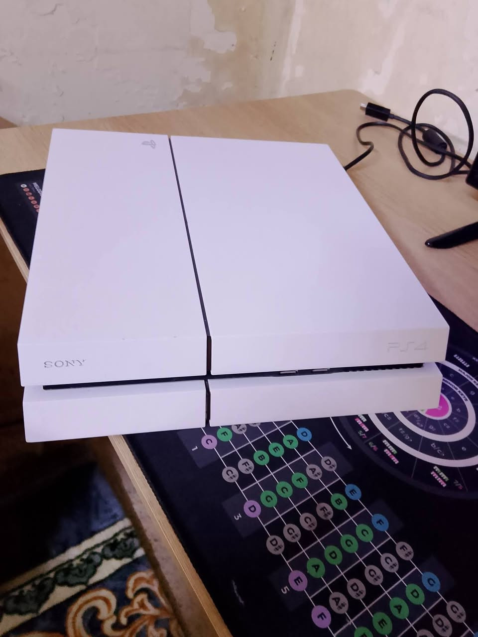 بلي 4 ابيض مهكر  فات 
0.9 افضل تهكير 
بدون فلاش اسرع تهكير 
لوك استيكر نضافه 95%
جوستك عدد2 ابيض اصلي اصلي 
هاردات عدد 3
بيه اكثر من 25 لعبه اقوى الالعاب 
كيبل Hdm اصلي 
كيبل باور اصلي 
العاب 
 اساسن فالهالا 
انچارتد 4
انجارتد الاخير 
 اساسن ميراج 
كل اوف ديوتي الحرب العالميه 
كل اوف ديوتي 4
باتلفيلد 4
فيفاا 26
فيفا 25
ذالاست اوف از 2
ايام مضت 
گوست تسوشيما 
گوست ريگون 
اله الحرب 5
اله الحرب 3
جي تي اي 5
وبعد العاب 
السعر 350 قفل 
***********
ناصريه مركز
