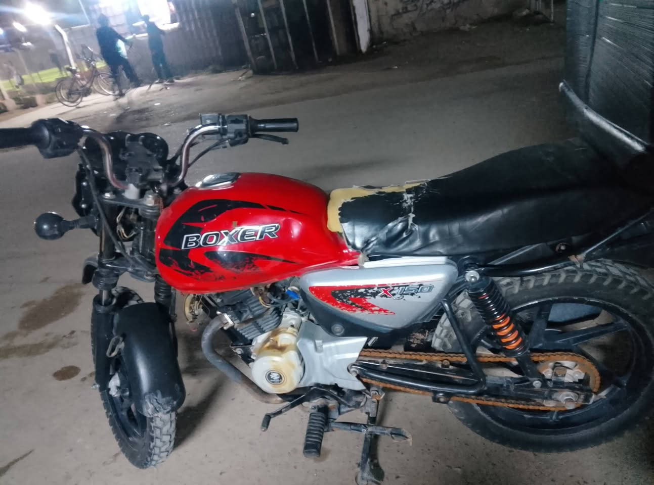 سلام عليكم بوكسر موديل 2021 ما بيه أوراق اكفله(سرقه وعشاير) دراجه حلوه مرتبه نقصه باتري فقط
سعر:650بيه مجال 
رقم:***********
