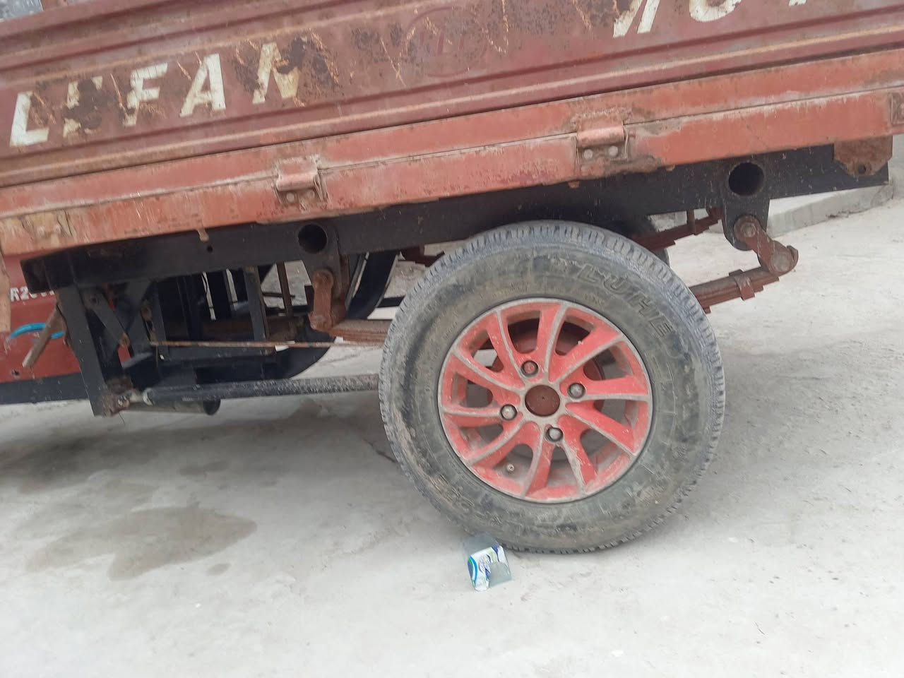 سلام عليكم
ستوته ليفان مديل 12للبيع رقم بيض  مكينه جديده  مكان لبصره شط لعرب 
تايرات جدد سدر كله جديد ضفيره جديده نقصه باتري فقط 
كسل لطش باقي تفاصيل عله رقم ***********
بي وتساب
