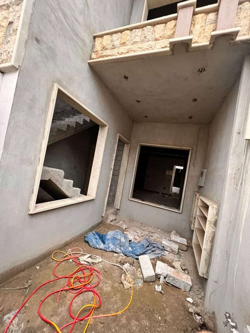 🔴هيكل للبيع تصميم واشراف مهندس شبه كامل

✨الموقع حي الفلاح الثانية مقاطعه 6 

✨️المساحة 100متر 

✨️الأبعاد  5متر❌️20متر

✨️طابقين 4 غرف نوم 

✨️الطابق الاول غرفة نوم مطبخ حار بارد هول مفتوح صحيات منور كراج

✨️الطابق الثاني ٣غرف نوم وصحيات 

✨ملاحظه.( الهيكل كامل من ناحية تائسيس المجاري والكهرباء وسيراميك الجدران والمشتملات فقط باقي سيراميك الارضيه) .

✴للستفسار يرجى الاتصال على الارقام التالية 
              
        اسيا *********** ☎️
