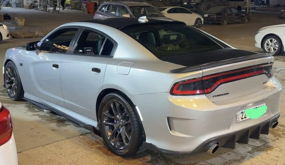 سلام عليكم جارجر srt 6400 2021 رقم اربيل الجديد بأسمي ماشيه 40km 
ضرر جاملغ وربع بنيد شواصي لغود كفاله
 مكينه كير كفاله
عليها اضافات هواي 
بدون نقص كامله للاخير بغداد المنصور $227 ومجالها بسيط
***********
