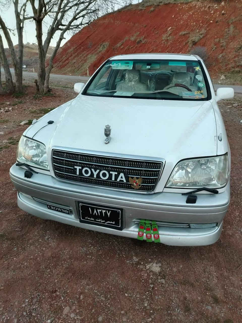 مەلیکە مووس چوار دووگمە مەکینە ١٧٥ سەلاجەیە فوول فوولە بەس سڵاید نییە نرخ ٥٤ گەڵاو مەعامەلەیەکی برایانە ژ.م ***********    ***********
