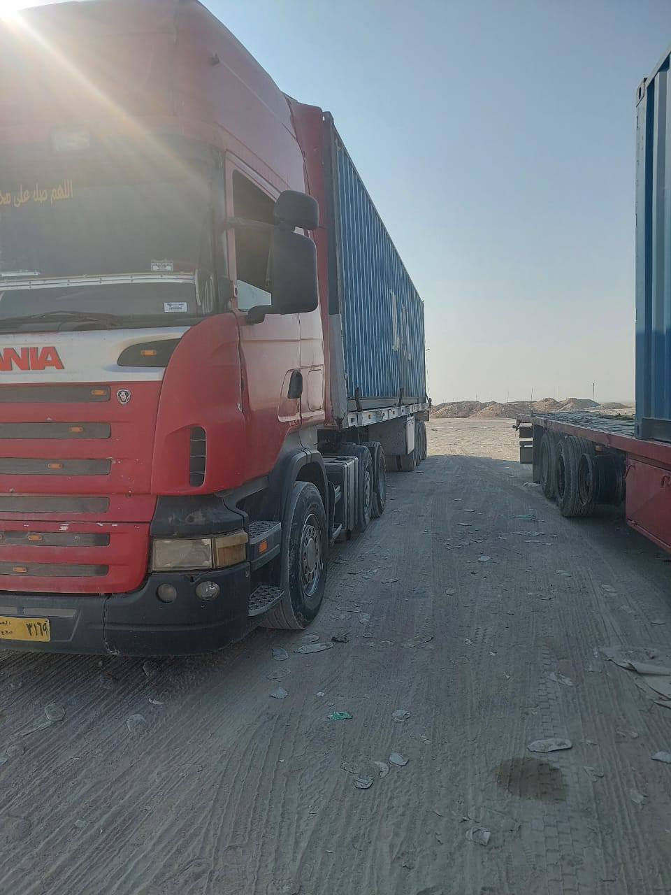 سيارة سكانيا للبيع موديل ٢٠٠٧ رقم صلاح الدين سنكل أمامي مكفولة قمارة وشاصي ومحرك وكير واكسل كير اوتوماتيك   عربانة حدادي طول ١٢،٥ تايرات الراس جديد وتايرات العربانه ٧٠% سعر بس الراس 135 وبي مجال واذا راس وعربانه 200 وبي مجال رقم التلفون *********** وان شاء الله التوفيق للجميع .
