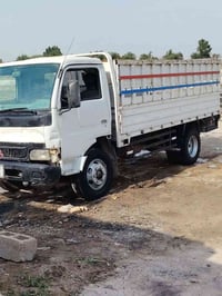 2007 سياره داينه ازوزه السعر 65بيها مجال رقم07781292560