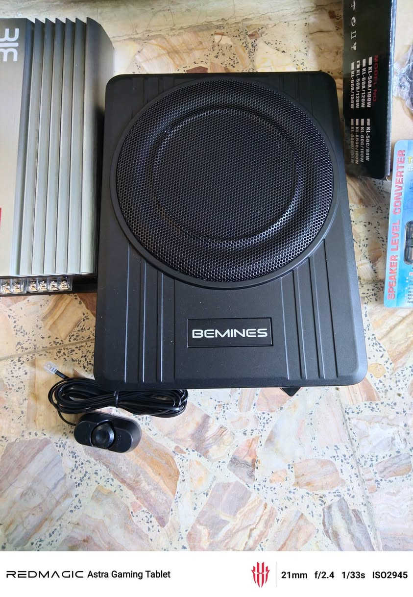 سلام عليكم 
من رخصت صاحب الكروب مضخم صوت للبيع توالصل ***********
