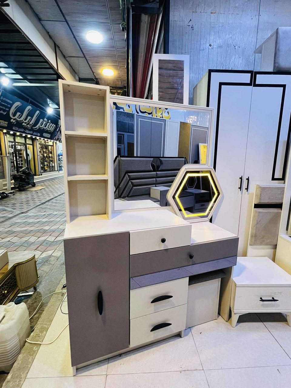 غرفة. تركي. نضام ابواب. لون مميز. موديل ٢٠٢٦ كوالتي عالي جرباية. سرير. مخزن. انارة شغالة 
١٠قطع مليون. و400 واصل. كول. مناطق بغداد بغداد, العراق


**إذا كنت صاحب هذا الإعلان وتريد حذفه لأي سبب، رجاءا أرسل رسالة إلى الدعم الفني**