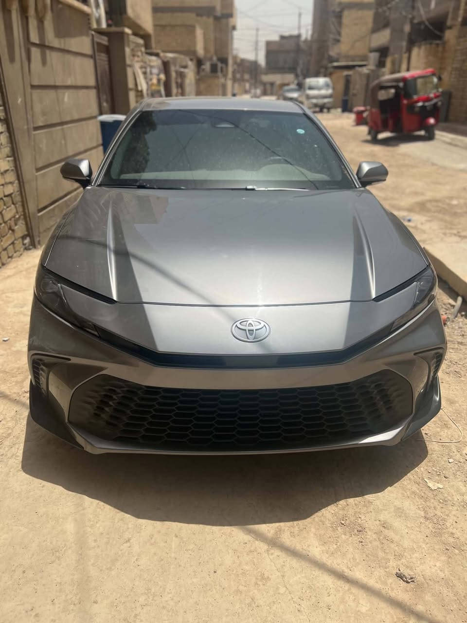كامري هايبرد  Xse 2025وارد امريكي  الحادث كما موضح في الصور مكاني بغداد الجديده ***********
رقمه كامل 
السعر 240
وبيه مجال
