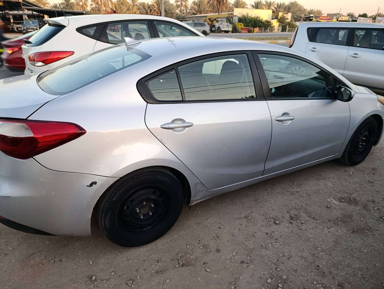 فورتي 2016
رقم كربلاء 
حادثها قبق جنطه مصلح عل بارد 
مكينه 1800
سعر 115
***********
