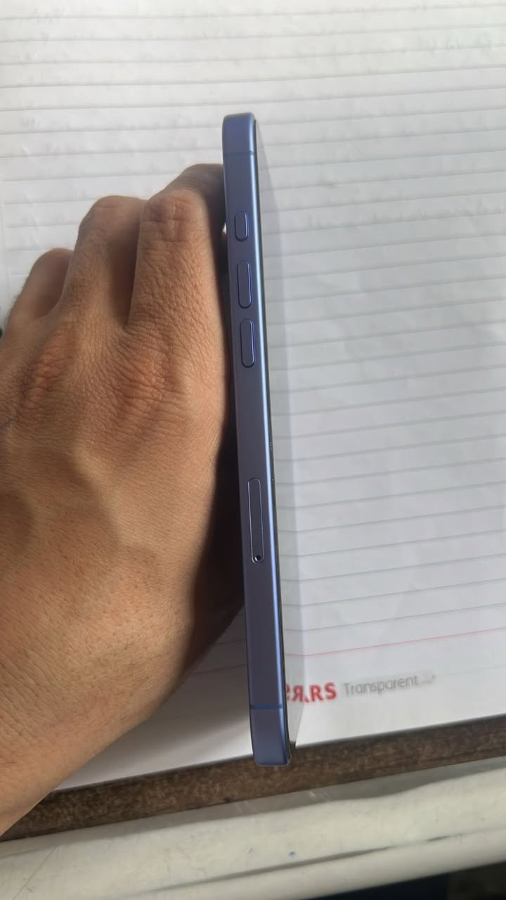 السلام عليكم ايفون 16 بلاس ذاكره 128 بطاريه 100 الجهاز خدش مابي نظافه100/100 ملحقات كامله  السعر بمليون و100عنوان بغداد 
***********
