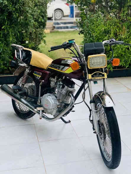 السلام عليكم                              ***********
للبيع تايكر 22 كفاله عامه من كلشي مكينه مكفوله 
كهربائية شغاله اوراق كامله مكان ديالئ الخالص الشراي يتصل
