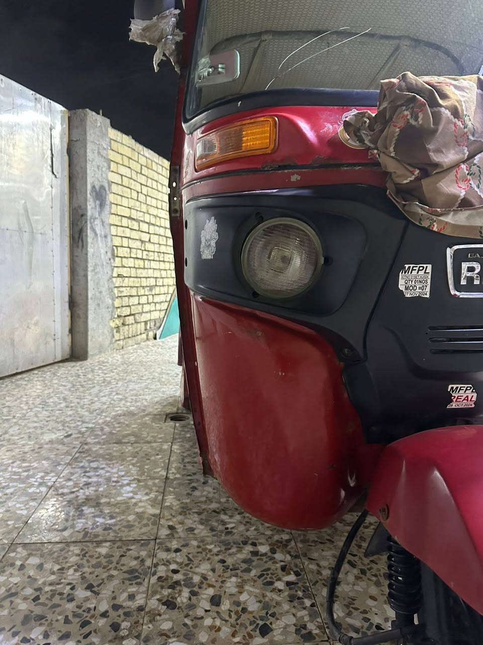 تكتك للبيع موديل 2018شهر 10 رقم وسنويه نكليوي شراي يتصل على رقم ***********
