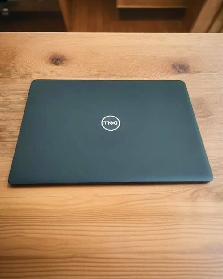 💻 Dell Latitude 3400

🔹 المعالج: كور i5 جيل 8 فئة U
🔹 الرام: 8GB DDR4
🔹 الهارد: 256GB SSD
🔹 الشاشة: 14 إنج غير لمس
🔹 كرت الشاشة: Intel UHD 620 مدمج
🔹 مناسب للاستخدام اليومي، الدراسة، الأوفيس، والبرمجة الخفيفة 

💰 السعر: 260 ألف دينار.


**إذا كنت صاحب هذا الإعلان وتريد حذفه لأي سبب، رجاءا أرسل رسالة إلى الدعم الفني**