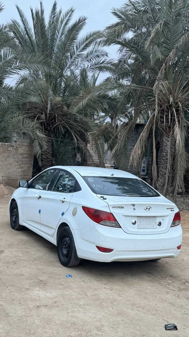 سلام عليكم اكسنت 12 للبيع بيها 3 قطع جاملغين وبنيد ماطور ستيرن عطلان وشويه تنقص بل مكينه ب 100 وبيها مجال للشراي ***********تصل ودلل
