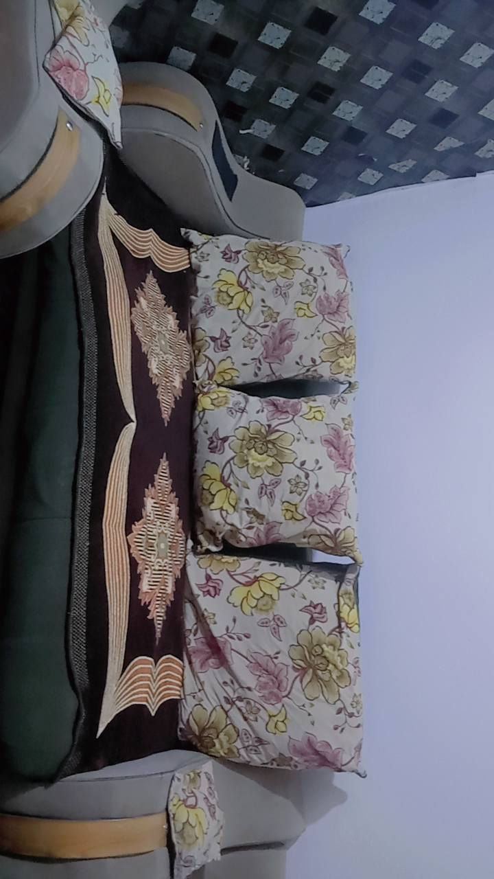 السلام عليكم تخم للبيع بي اضرار بسيطة ويا هذني الطبلات ب
250ب مجال


**إذا كنت صاحب هذا الإعلان وتريد حذفه لأي سبب، رجاءا أرسل رسالة إلى الدعم الفني**