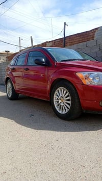 سياره دودج عالي موديل 2007 عنوان بغداد مدينه الصدر حميديه 07783527619
