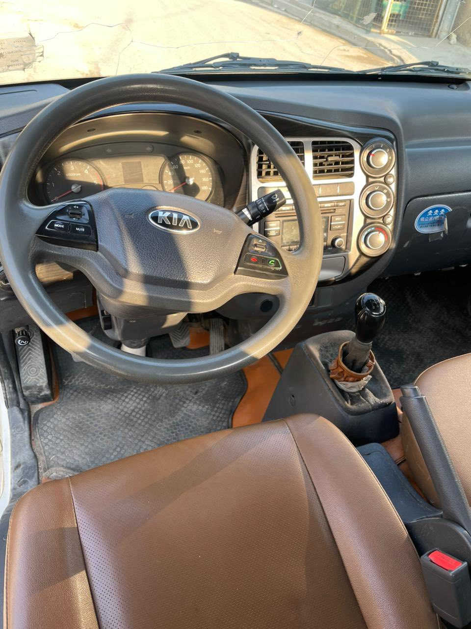 السلام عليكم كيا بنگو للبيع موديل 2020  مكينه 2700 السياره نظيفه جداً  لسياره مكفوله كفاله عامه تخم تاير كوري جديد سبير الشركه منازل سنويه بأسمي رقم بغداد تبريد كير مكينه كلهن بوضع الشركه مكاني بغداد البلديات السعر 135 
***********
