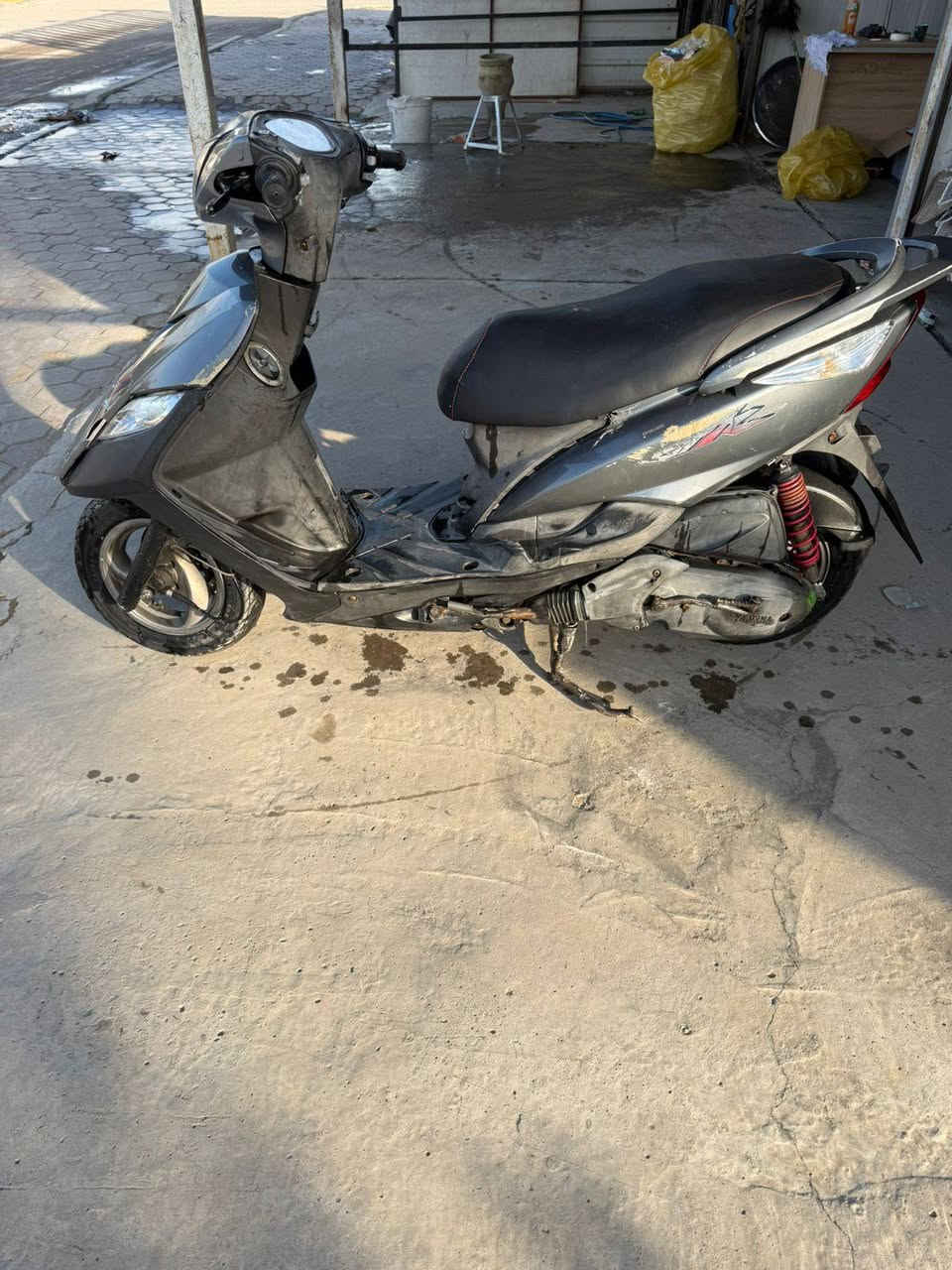 سلام عليكم دراجة ثعلب للبيع نقص بس لاستيك ولف ولباقي كلشي مابيهة السعر 550 وبيهة مجال قليل حك ‏‪***********‬‏الجية مكاني بغداد الشعلة
